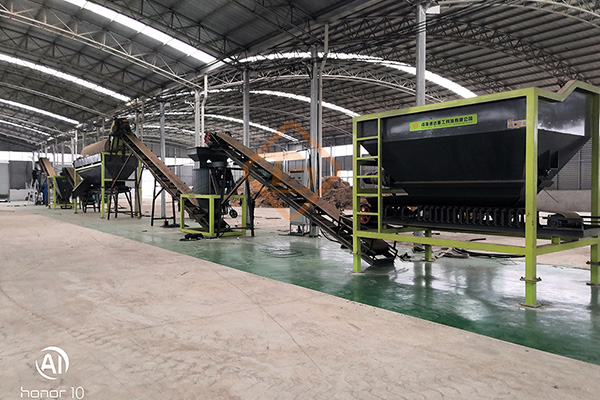 秸稈粉碎生產(chǎn)有機肥生產(chǎn)線工藝流程和配置有哪些 秸稈粉碎生產(chǎn)有機肥生產(chǎn)線工藝流程和配置有哪些