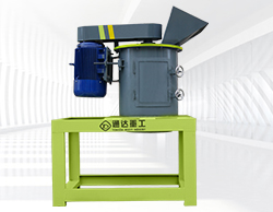 新型立式粉碎機(jī)