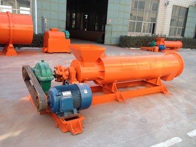 內(nèi)外旋造粒攪齒轉(zhuǎn)鼓二合一有機(jī)肥造粒機(jī)