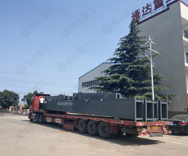 18米液壓雙輪盤翻拋機(jī)發(fā)往安徽懷遠(yuǎn).jpg